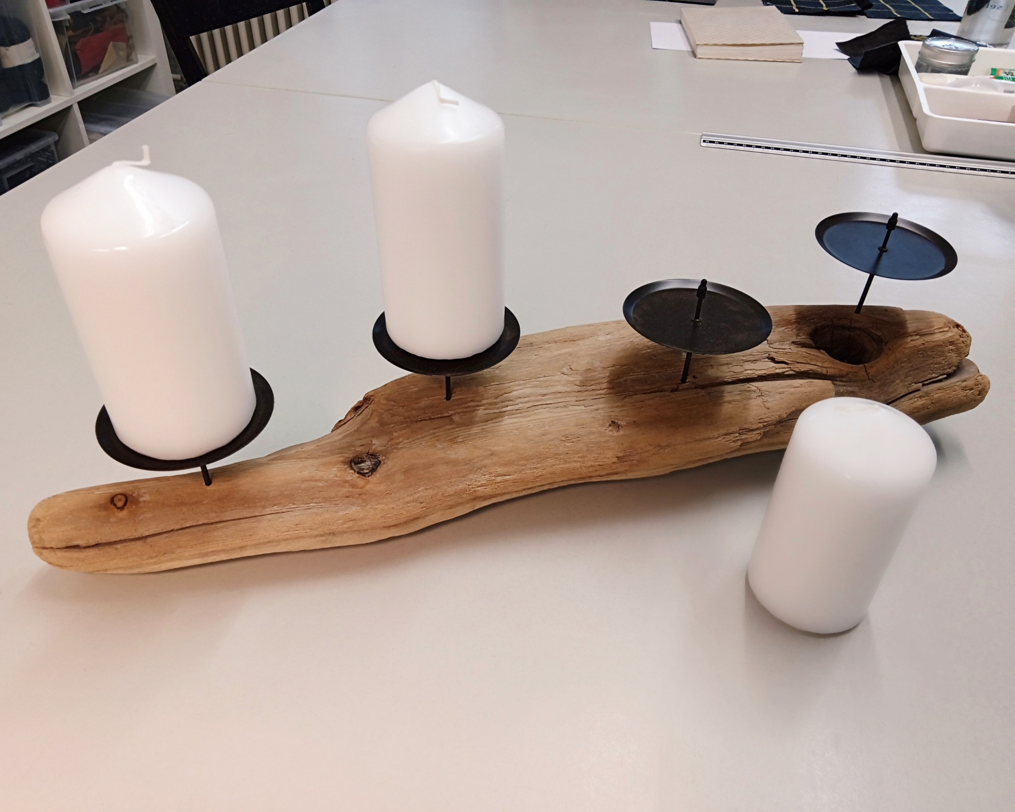 Werkarbeit Schwemmholz-Kerzenständer